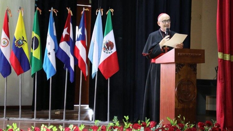 Đức Hồng Y Michael Czerny: Hãy hoán cải để trở thành người thân cận của bệnh nhân