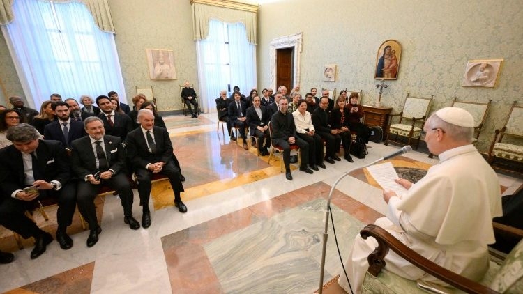 Đức Thánh Cha Lêô XIV kêu gọi đào tạo người trẻ thành những người khẩn cầu cho thế giới

