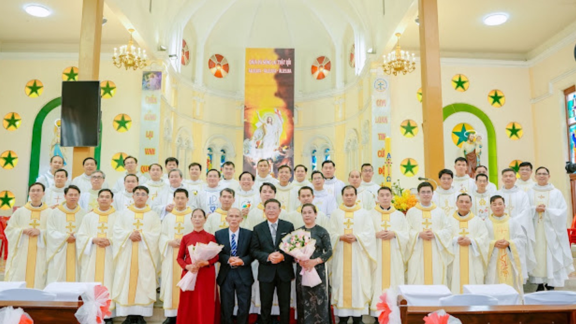 Thánh lễ Tạ ơn của các tân linh mục tại Giáo xứ Búng