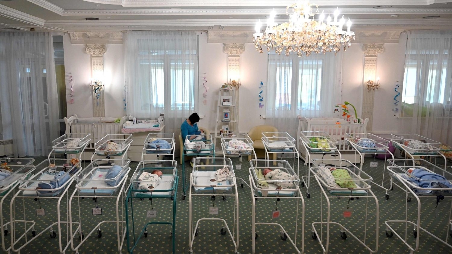 Hội đồng Giám mục Ba Lan lên án dịch vụ mang thai hộ
