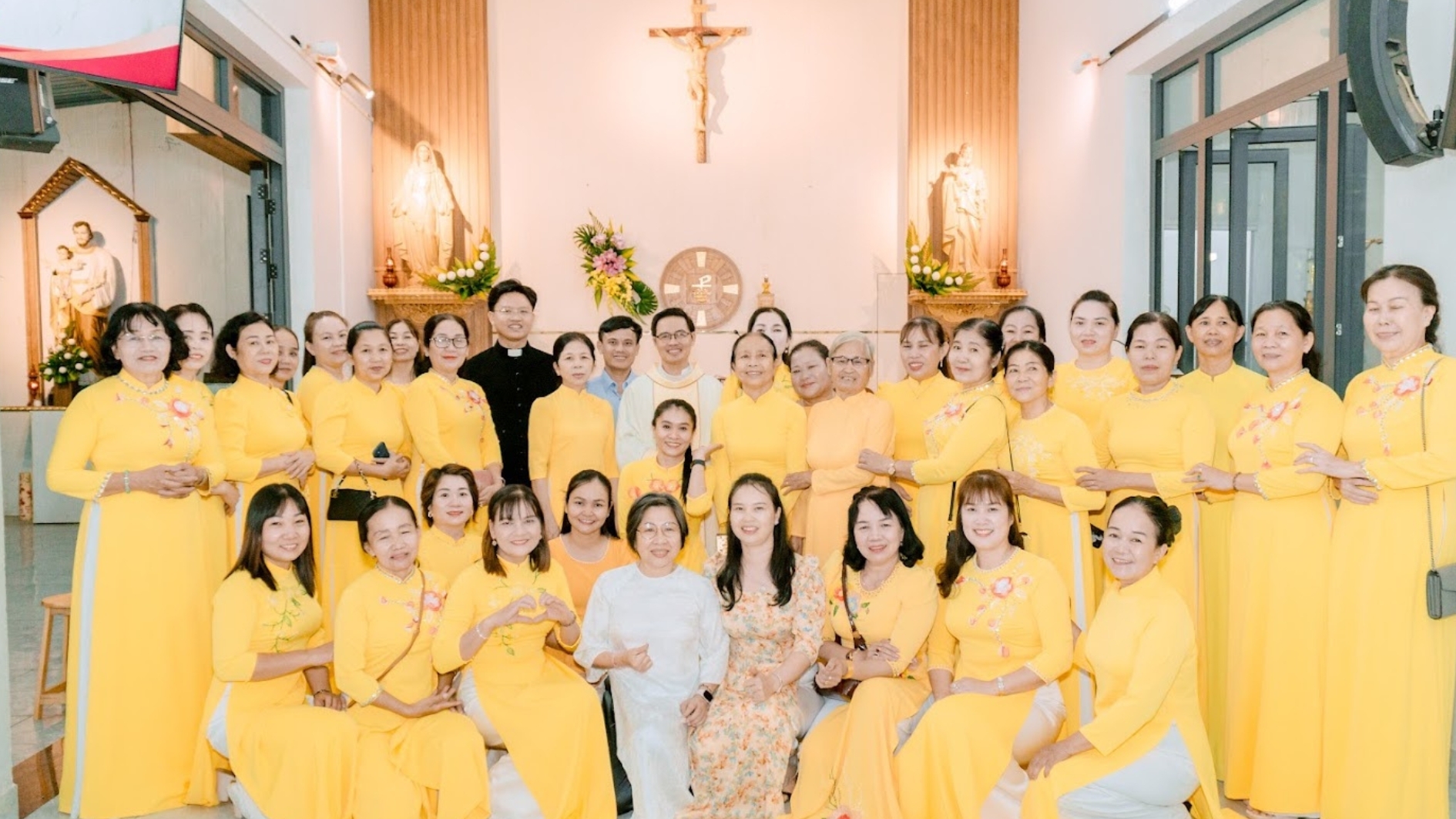 Thánh lễ Tạ ơn mừng 05 năm Thánh chức Linh mục - Cha Giuse Hoàng Quang Trung