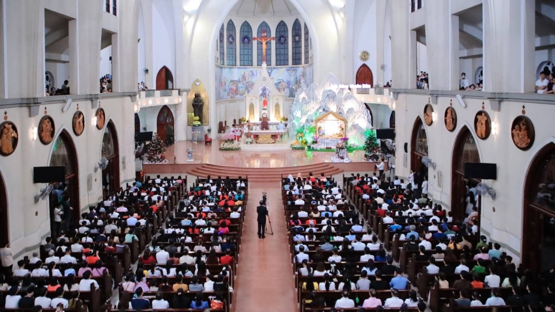 Giáo xứ Chánh tòa Phú Cường mừng Đại lễ Giáng Sinh 2025