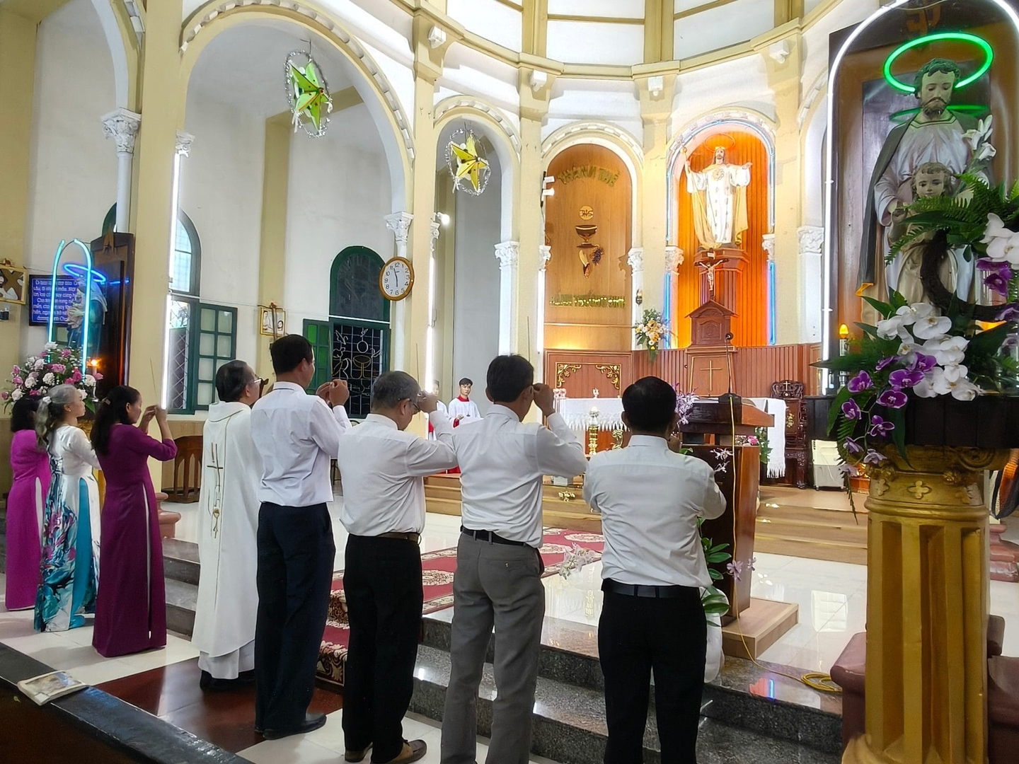Giáo xứ Tây Ninh mừng lễ Đức Mẹ Mân Côi bổn mạng Giáo khu Mân Côi