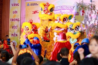 Giáo xứ Hưng Hòa tổ chức đêm hội Trăng Rằm “Vầng Trăng Thừa Sai 2026