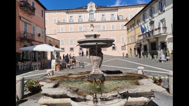 Dinh Tông toà ở Castel Gandolfo – Nơi nghỉ hè của các vị Giáo hoàng