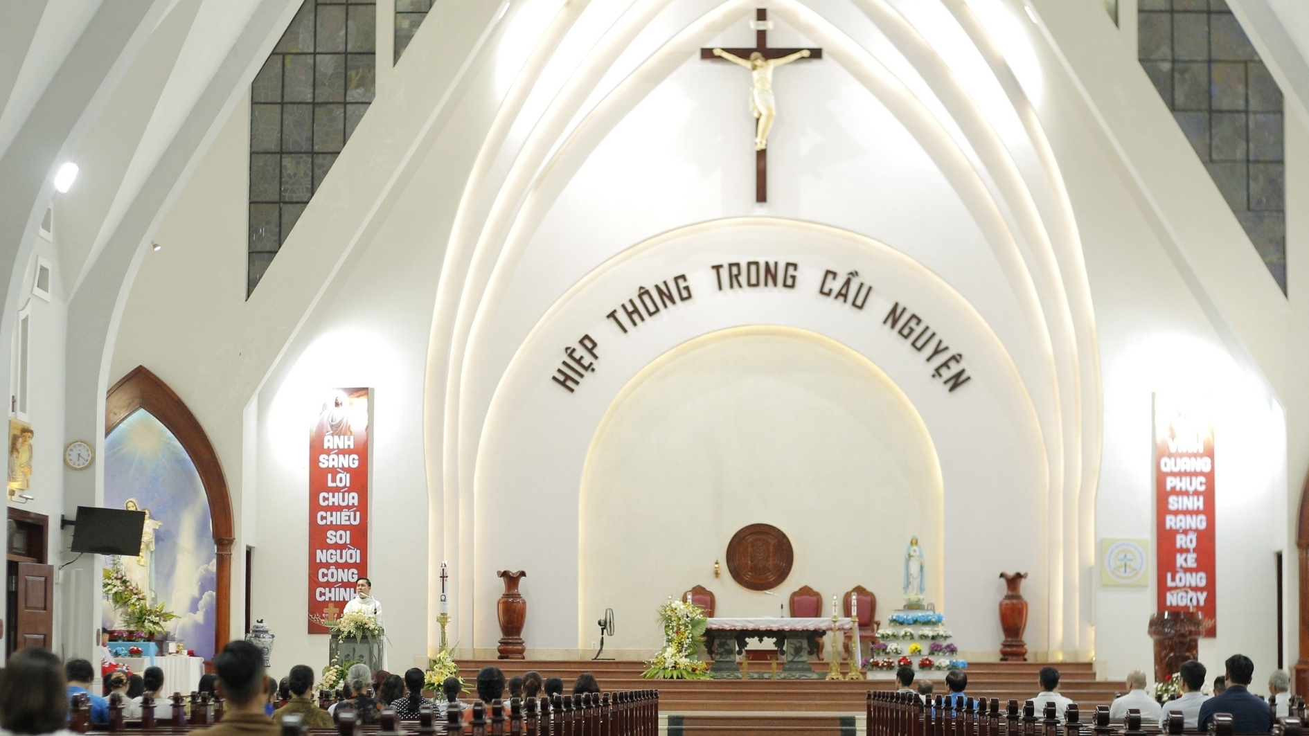 Giáo xứ Thánh Giuse cử hành Thánh lễ kỷ niệm 8 năm cung hiến thánh đường