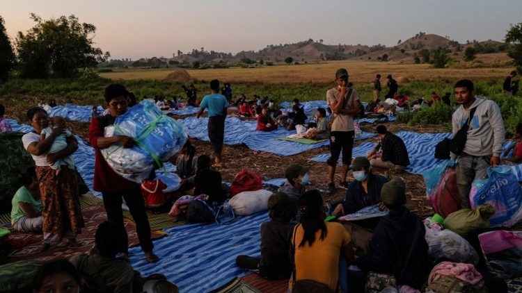 Sứ thần Tòa Thánh thăm biên giới Thái Lan – Myanmar, khích lệ sứ mạng phục vụ người di cư
