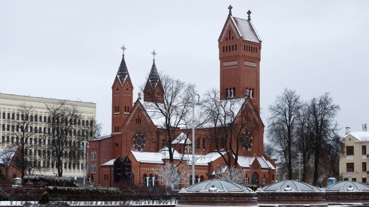 Belarus trả tự do cho một tu sĩ Dòng Cát Minh và 4 người khác