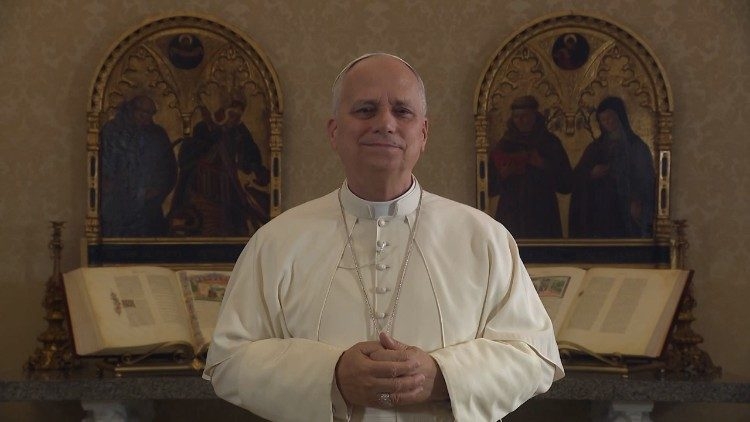 Đức Thánh Cha mời gọi các bạn trẻ: “Hãy để bản thân được dẫn dắt và chỉ lối bởi Chúa Giêsu”