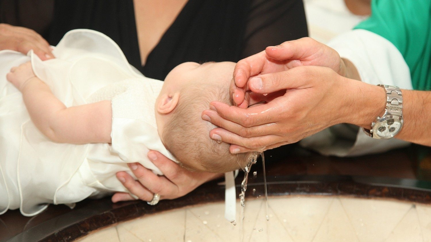 Các Giám mục châu Âu khẳng định dữ liệu rửa tội cần được lưu giữ,  không thể xoá khỏi hồ sơ giáo xứ