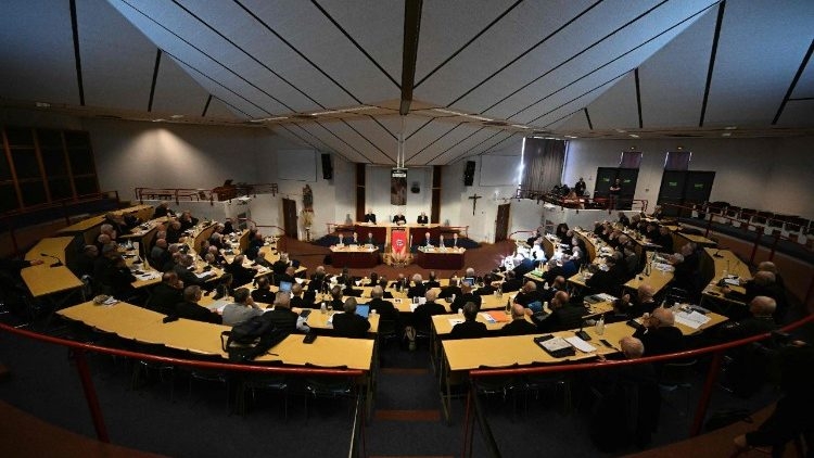 Đức Thánh Cha nói với các Giám mục Pháp: Lo ngại về những chia rẽ trong Giáo hội vì vấn đề phụng vụ