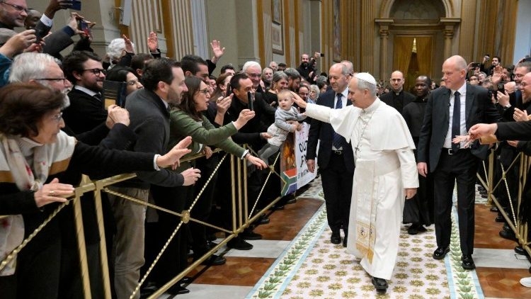 Gặp gỡ Phong trào Tân Dự Tòng, Đức Thánh Cha Lêô XIV kêu gọi hiệp nhất và tự do trong sứ vụ loan báo Tin Mừng