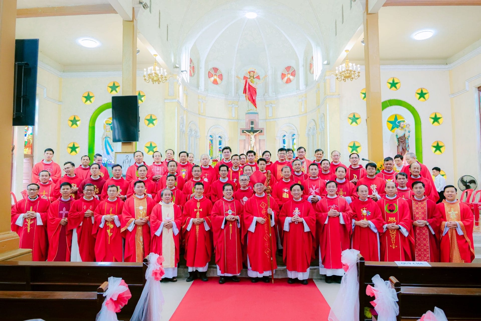 Thánh lễ mừng kính thánh Phêrô Đoàn Công Quý và nghi thức nhận chánh xứ tại giáo xứ Búng