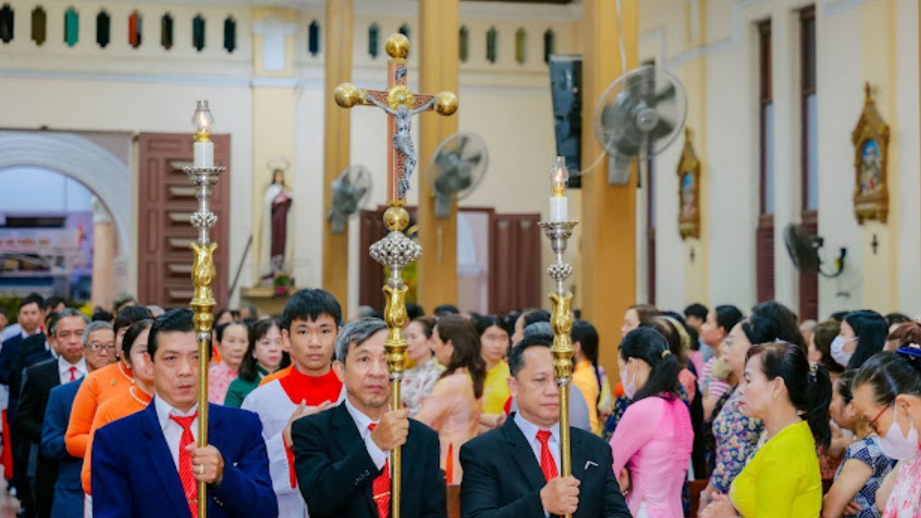 Thánh lễ thánh hóa công việc làm Mùng Ba Tết tại Giáo xứ Búng