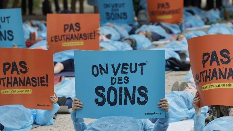 Các giám mục Pháp: “Trao cái chết cho người bệnh nặng không bao giờ là câu trả lời nhân đạo trước đau khổ”